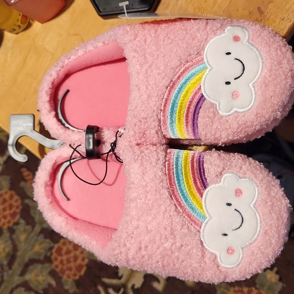 Wonder Nation Pink Rainbow  Slip on Cozy Slippers girls sizes 13/1 & 6 NWT - Picture 4 of 5